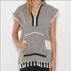 Koza small hooded tassel cotton caftan